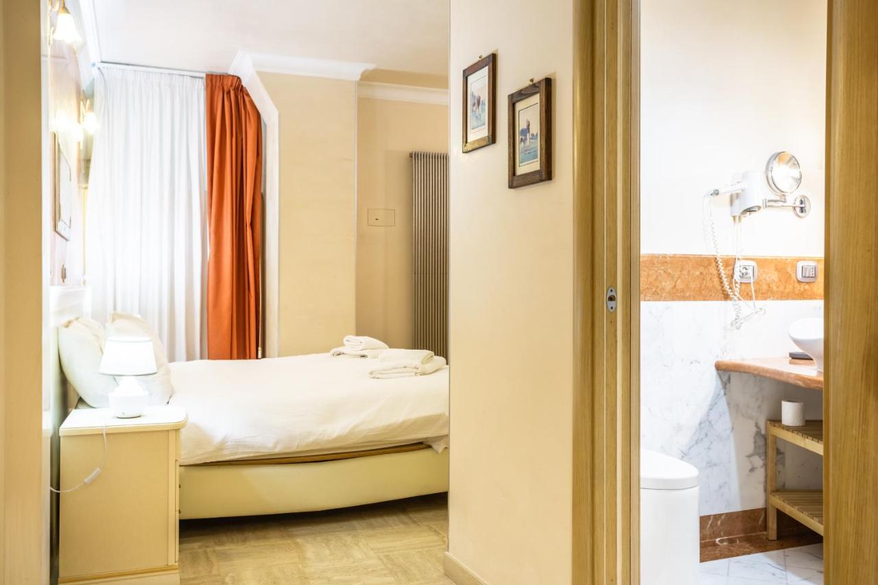 Luxury Inn Opera Roma Exterior foto