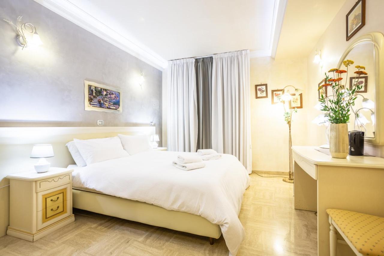 Luxury Inn Opera Roma Exterior foto