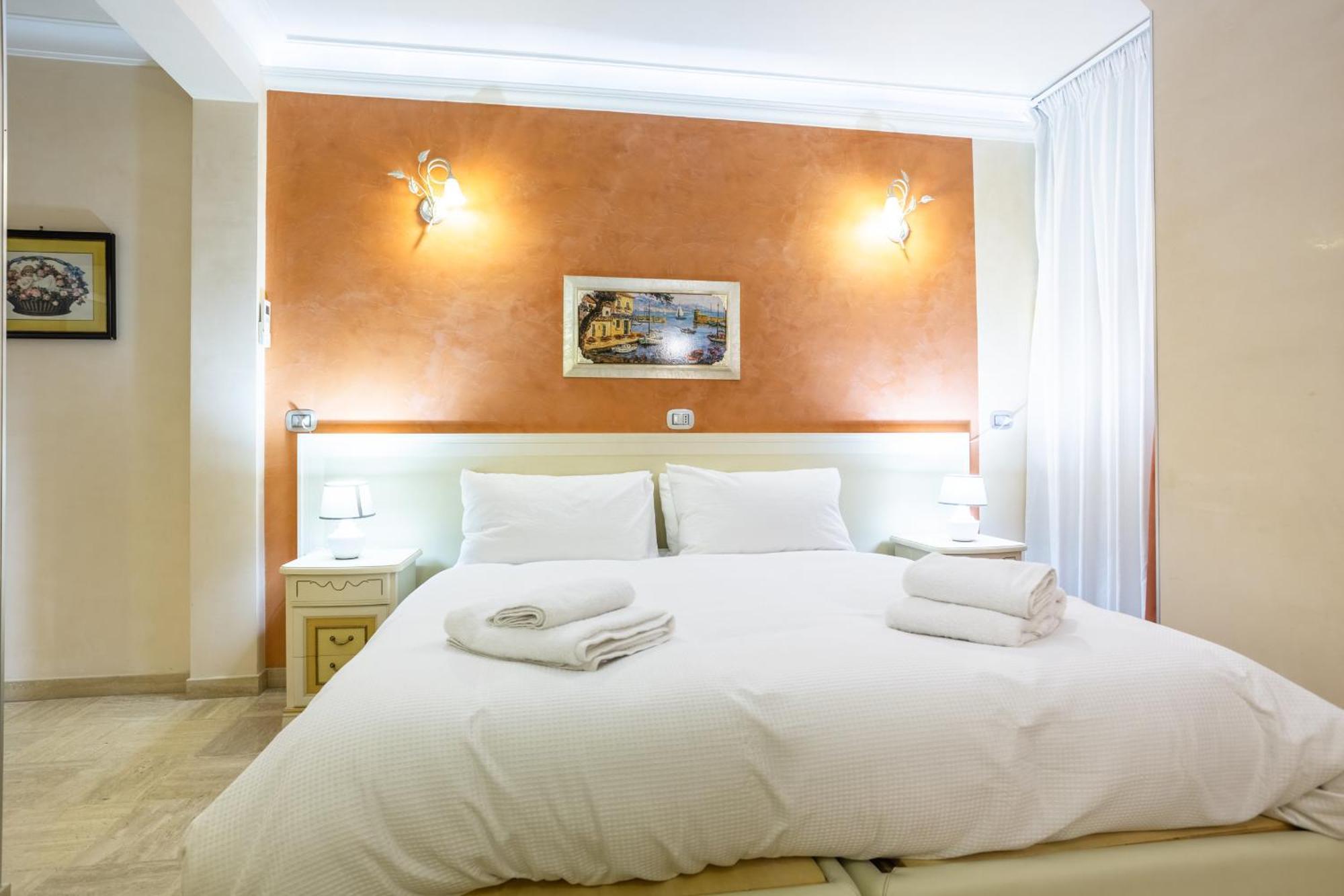 Luxury Inn Opera Roma Exterior foto